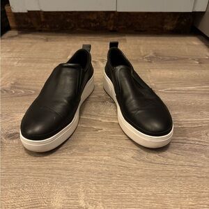 Toms Women's Black and White Slip-On Sneakers